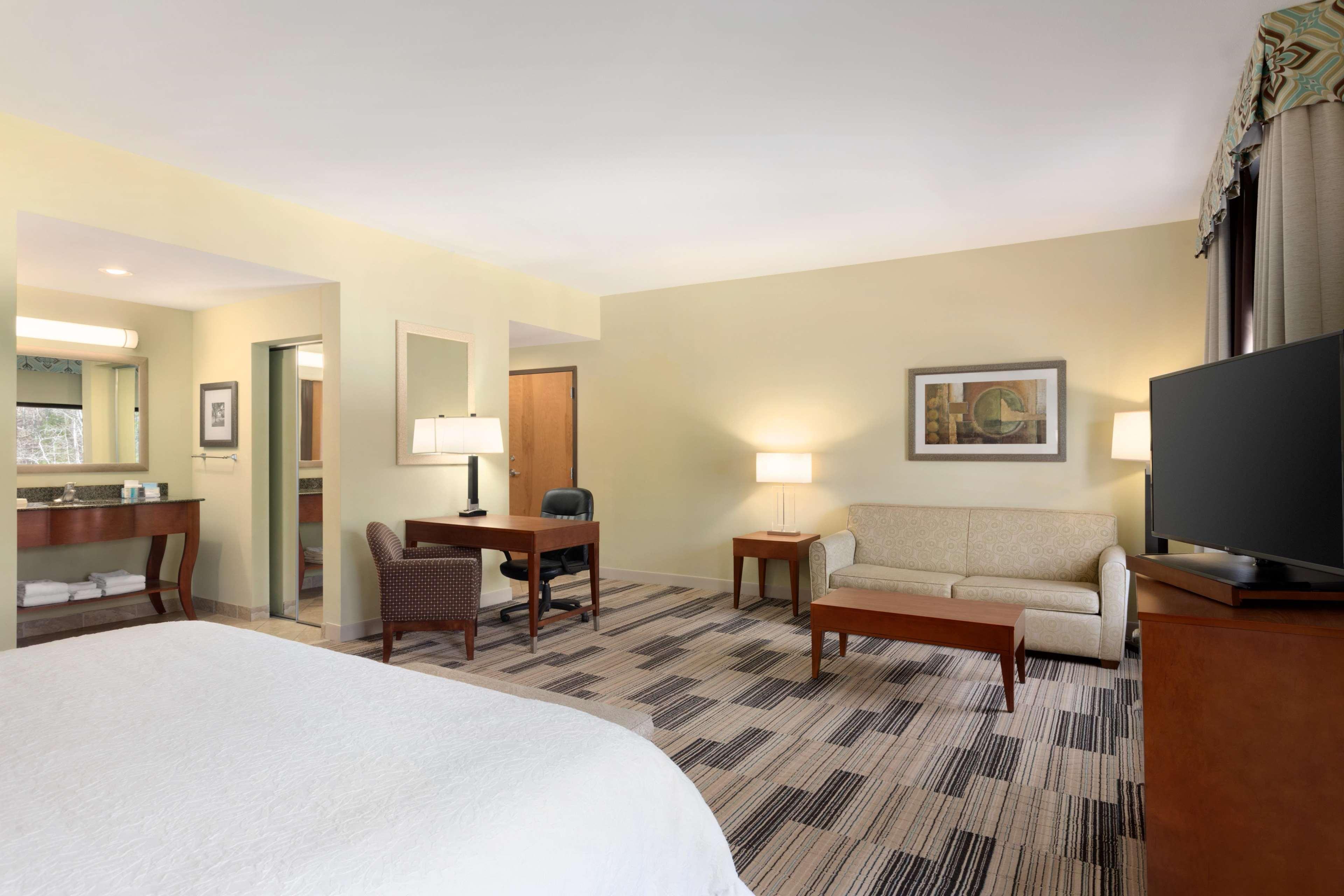 Hampton Inn & Suites Birmingham Airport Area Irondale Экстерьер фото