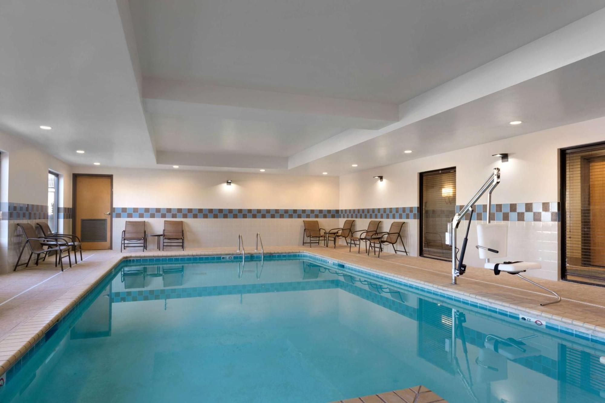 Hampton Inn & Suites Birmingham Airport Area Irondale Экстерьер фото