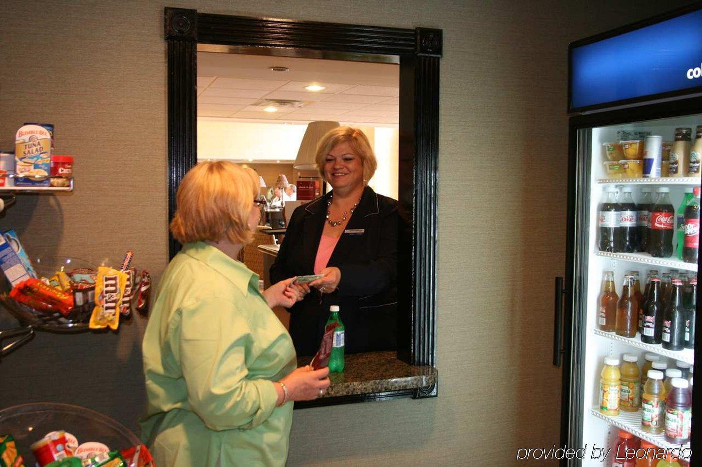 Hampton Inn & Suites Birmingham Airport Area Irondale Удобства фото