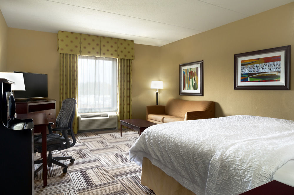 Hampton Inn & Suites Birmingham Airport Area Irondale Экстерьер фото