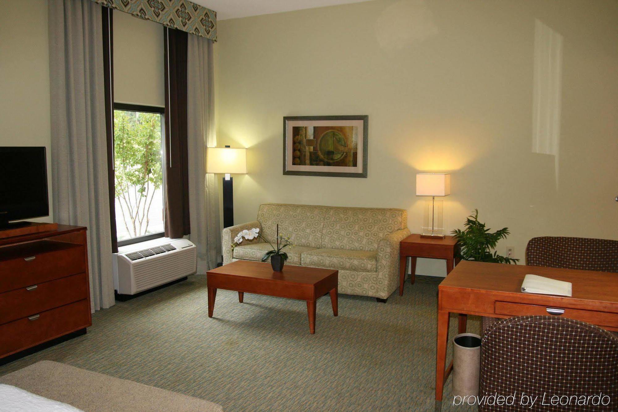 Hampton Inn & Suites Birmingham Airport Area Irondale Номер фото